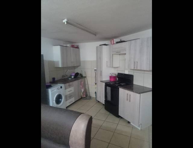 2 BEDROOM APARTMENT FOR SALE IN RUSTENBURG CENTRAL